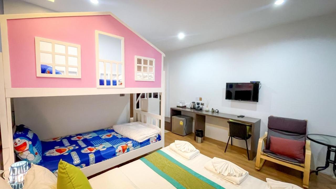 The S.G Hotel Бурирам Екстериор снимка