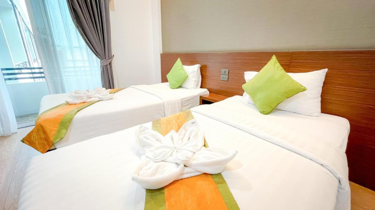 The S.G Hotel Бурирам Екстериор снимка