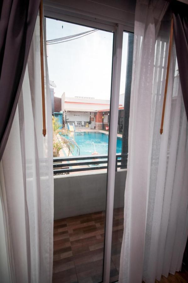 The S.G Hotel Бурирам Екстериор снимка
