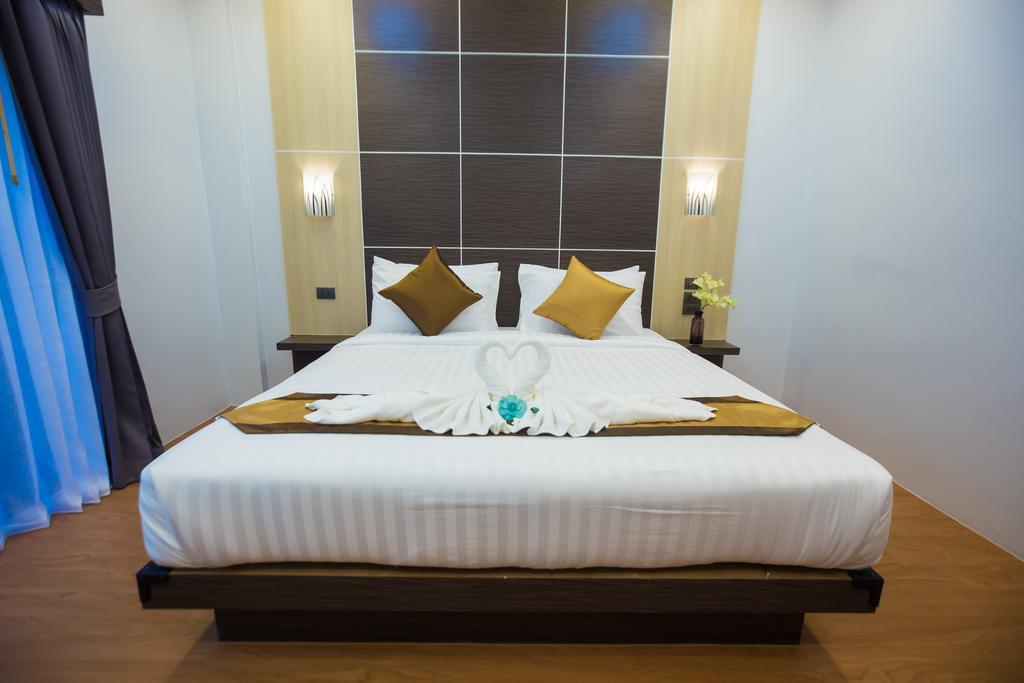 The S.G Hotel Бурирам Екстериор снимка